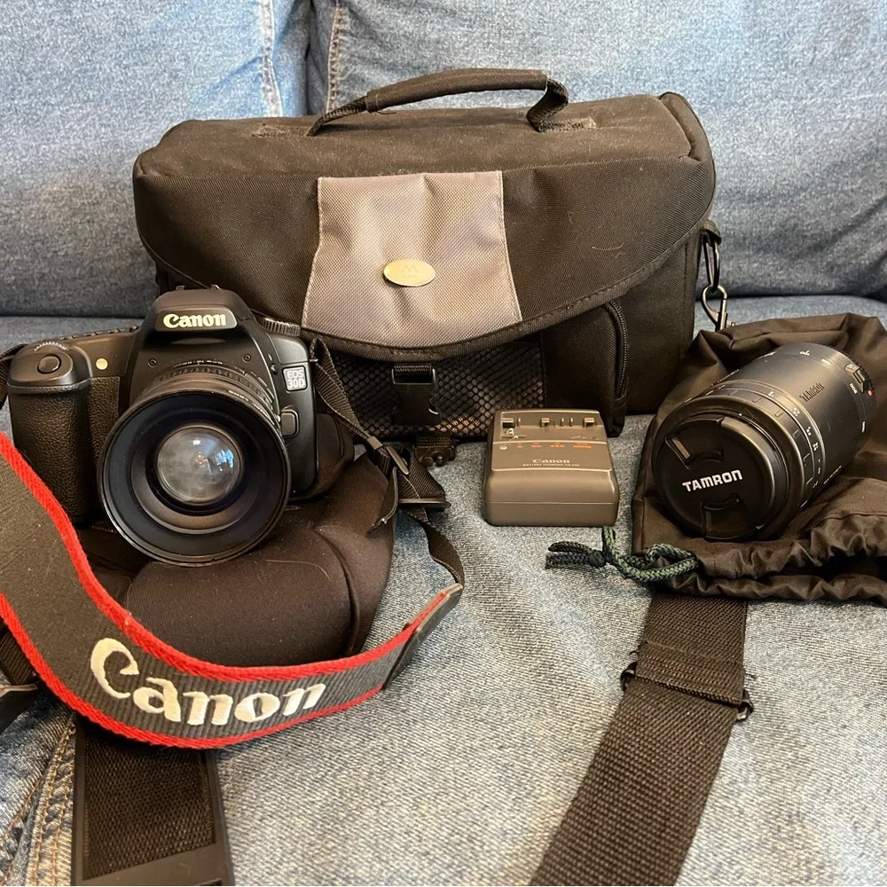 Canon EOS 30D Black Digital Camera-like new